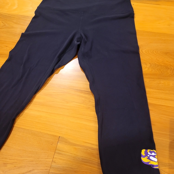 Lululemon Athletica X LSU Black Womens Leggings - Picture 2 of 4